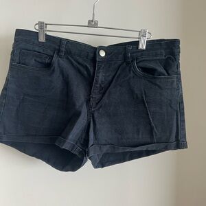 H&M Black 17” flat waist Denim Rolled Cuff Shorts